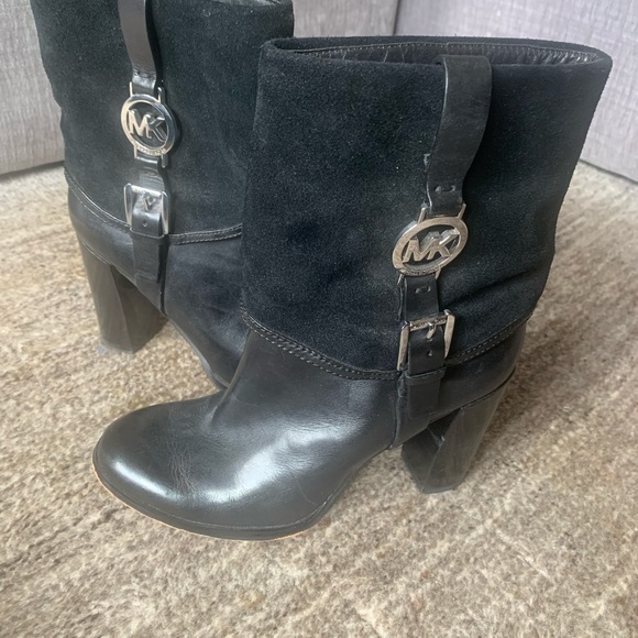 Michael kors booties - Picture 2 of 4